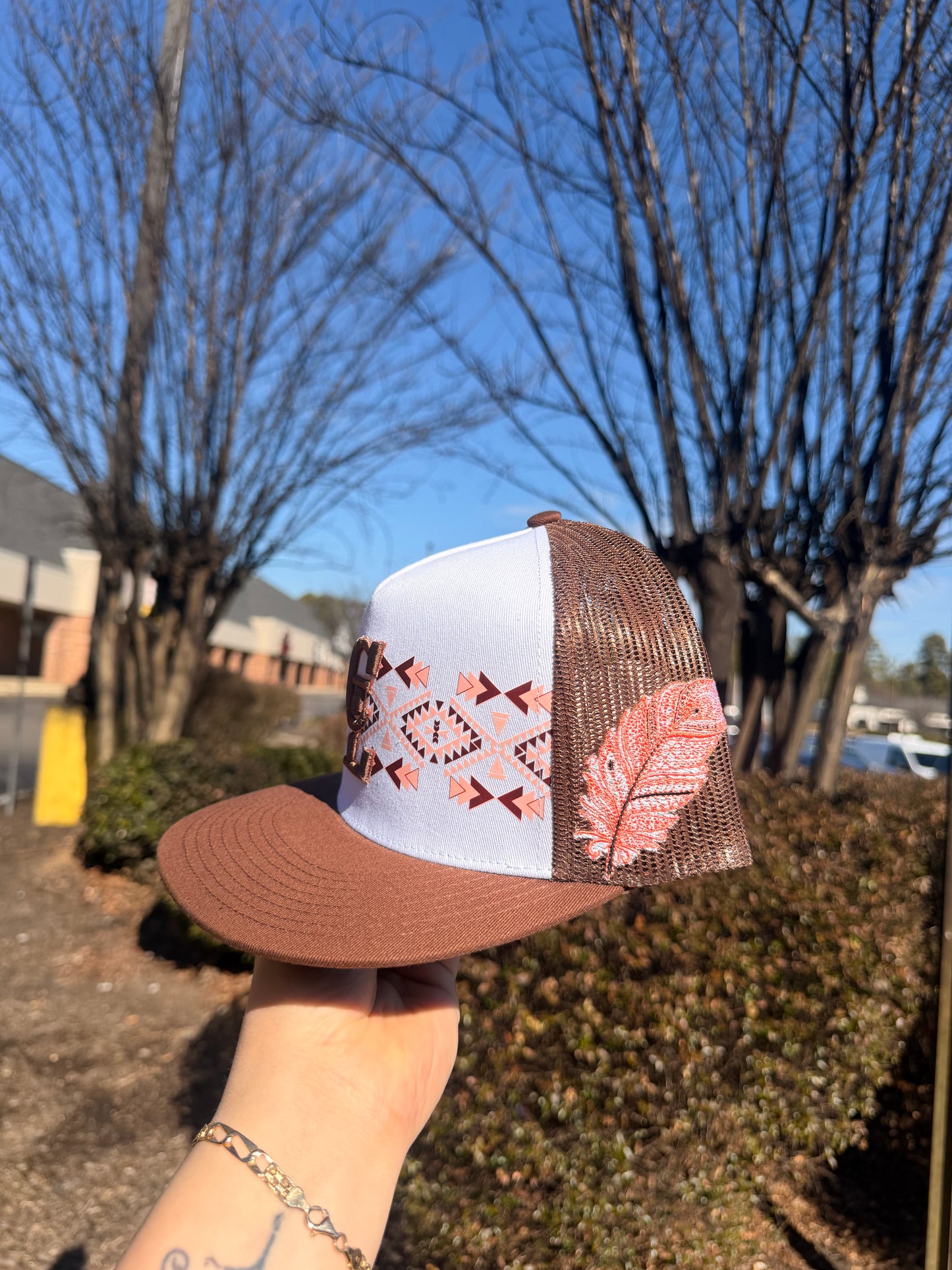 Cap brown and white unisex