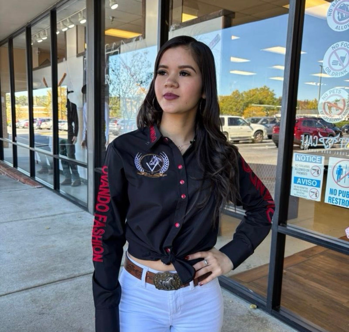 Camisa de mujer OV negra con rojo