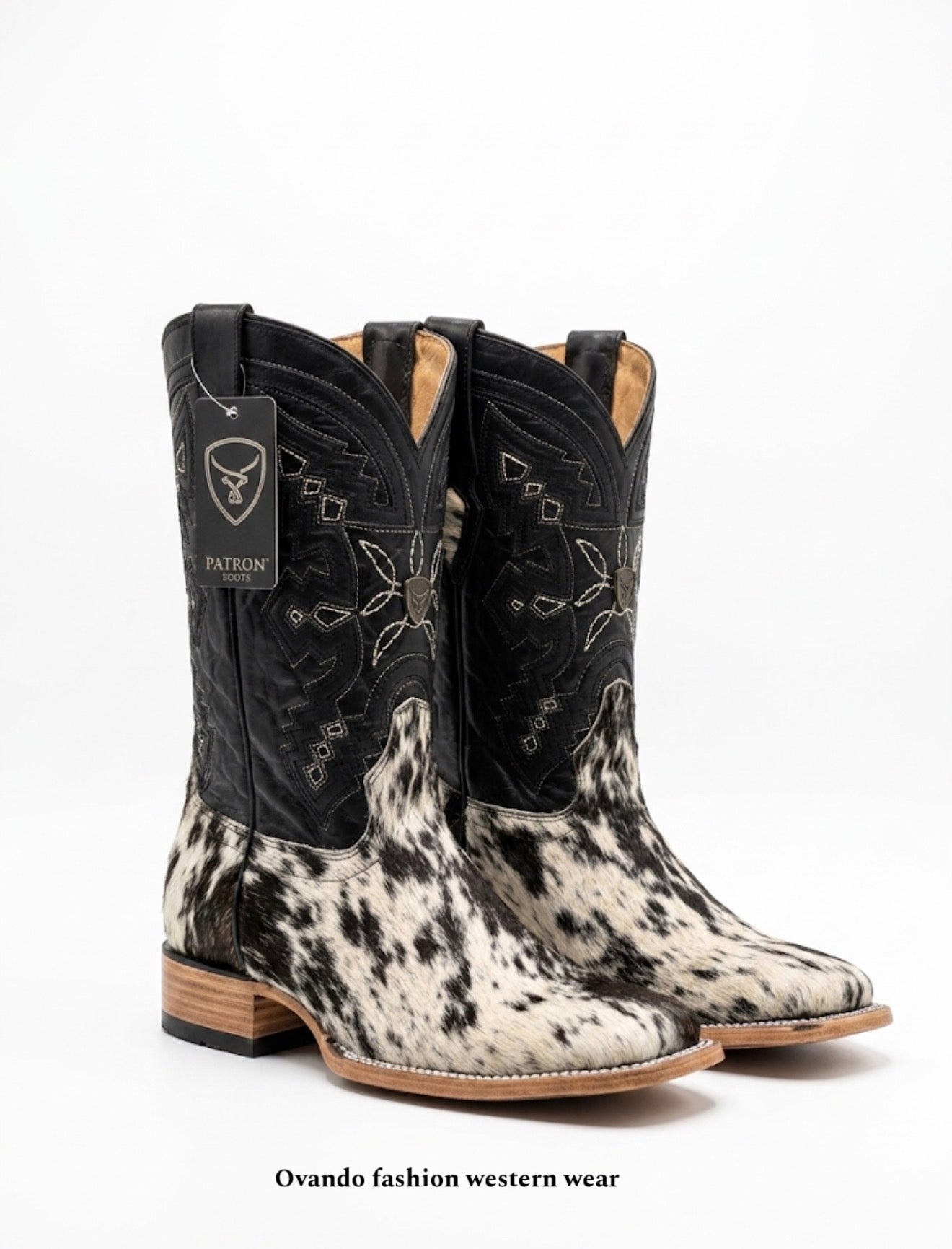 Men’s Cowhide In natural black and white