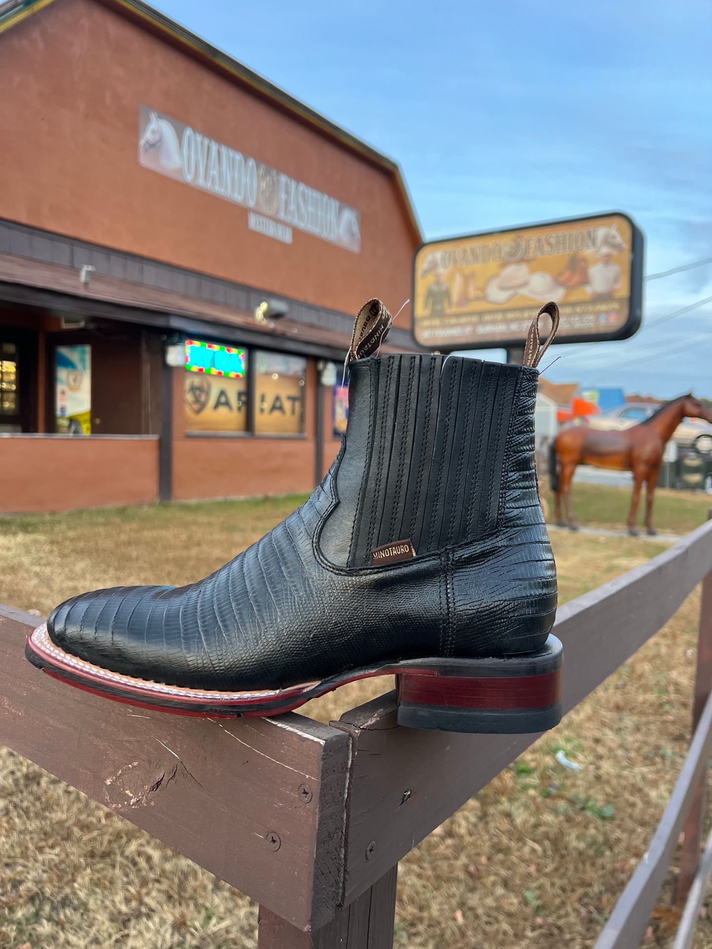 Botin Rodeo Lizard Negro Punta Cuadrada Con Suela Jumper