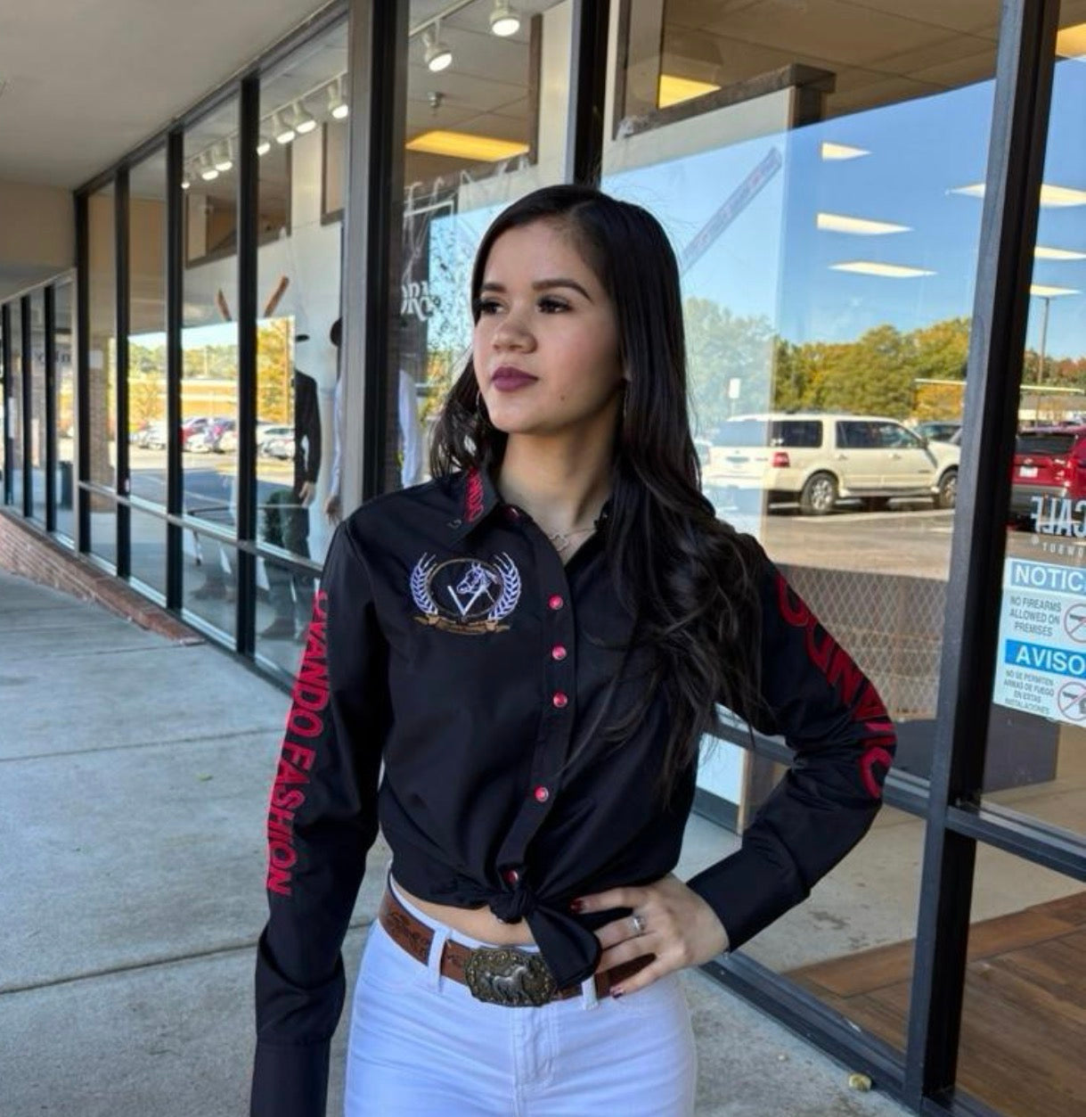 Camisa de mujer OV negra con rojo