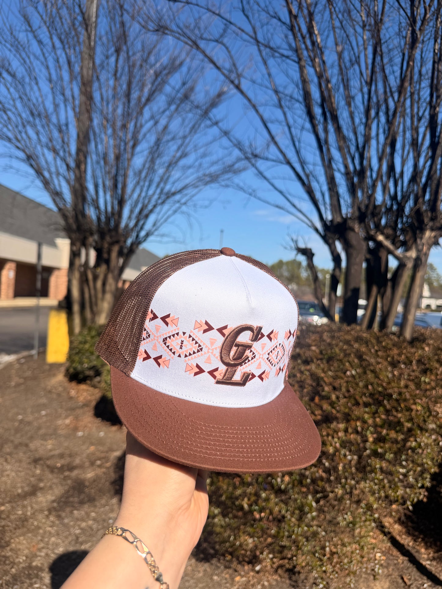 Cap brown and white unisex