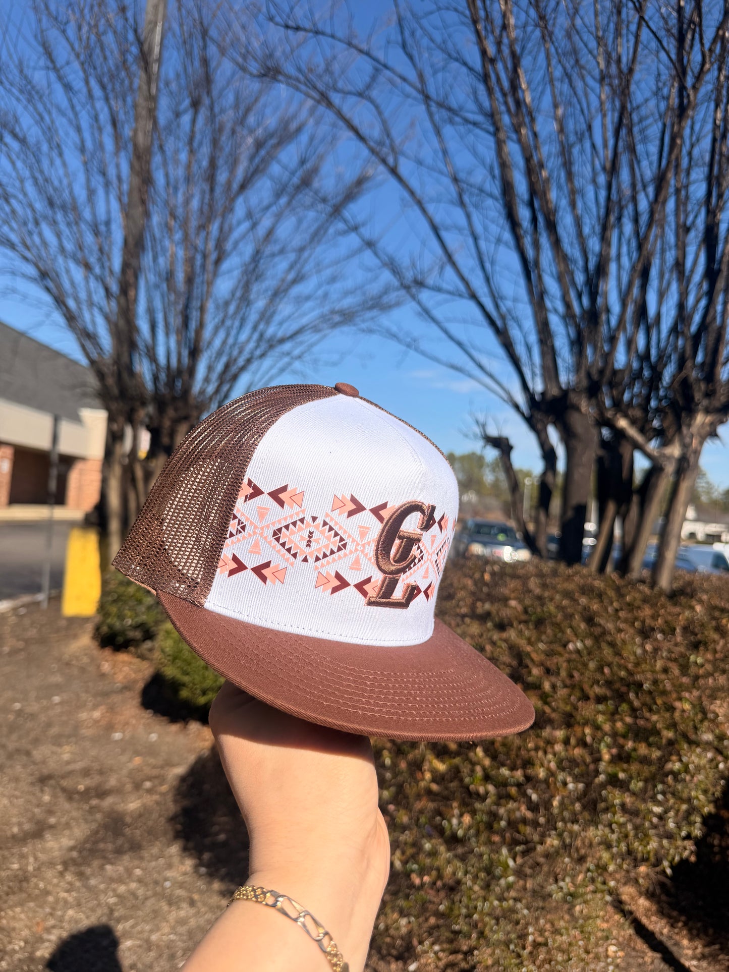 Cap brown and white unisex