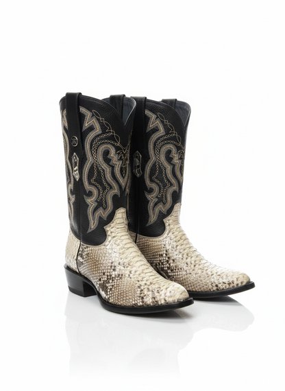 Men boots white and black oval