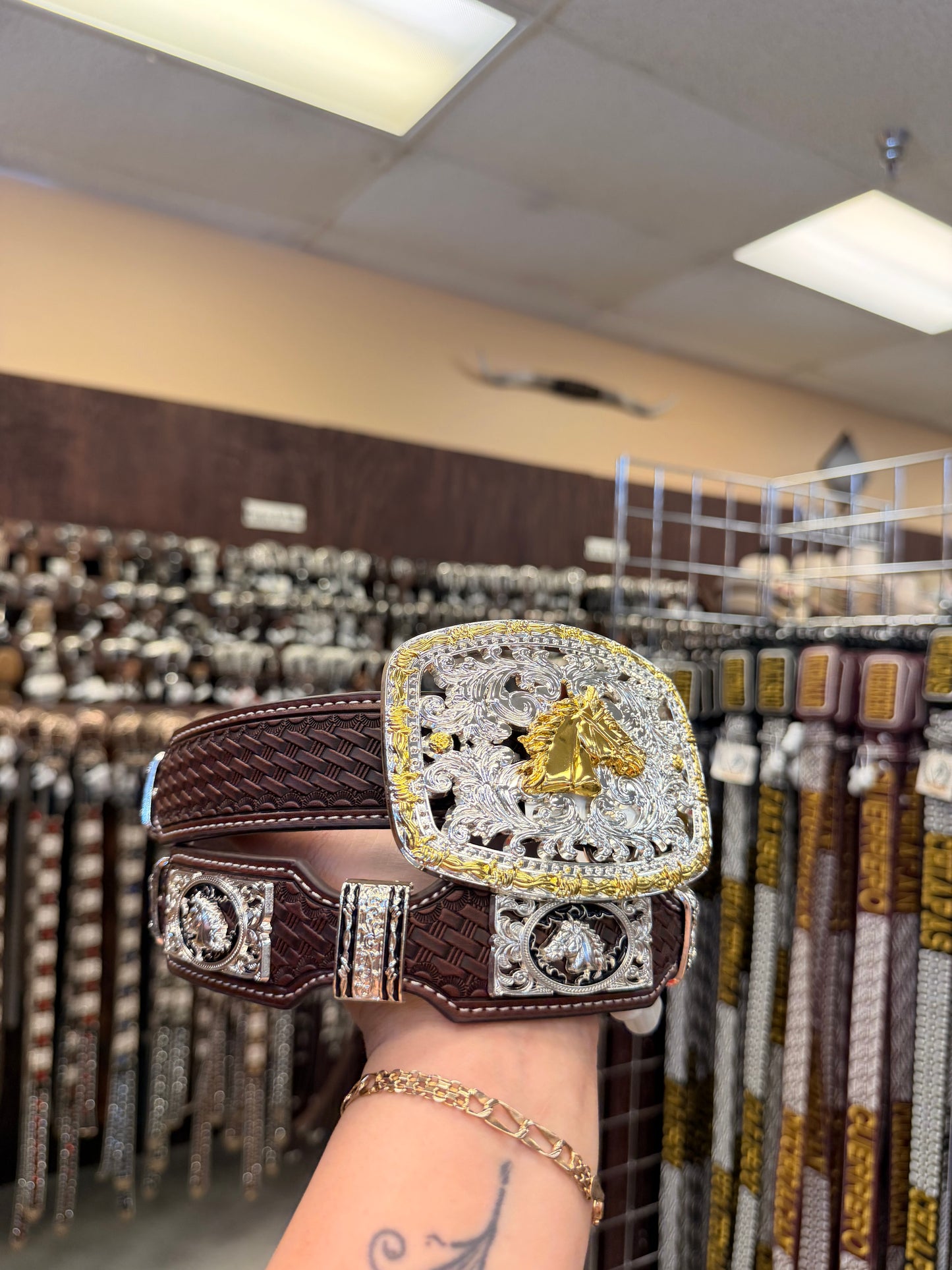 Men western belts brown