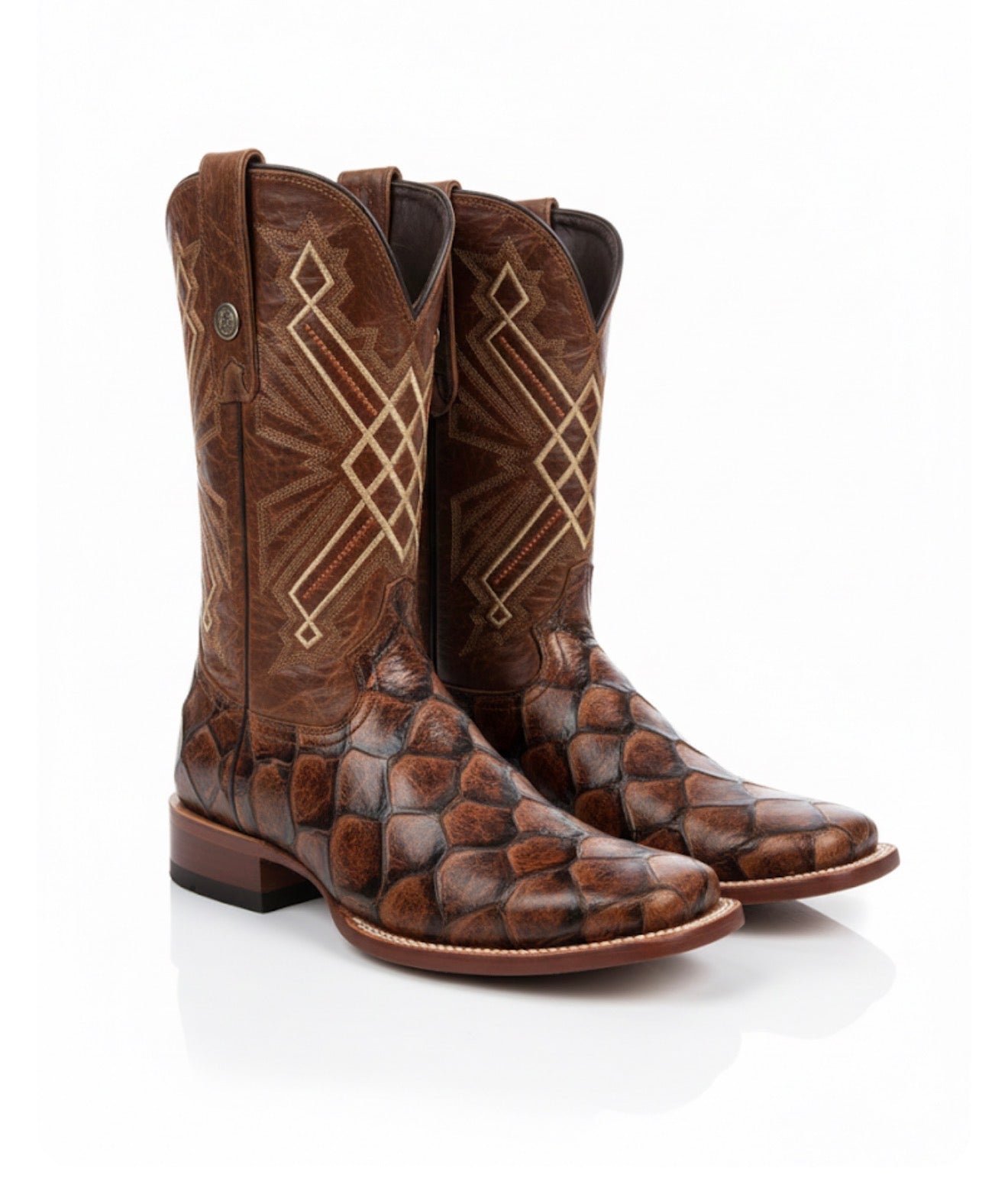 Botas para hombre de punta cuadrada ancha en color coñac con estampado