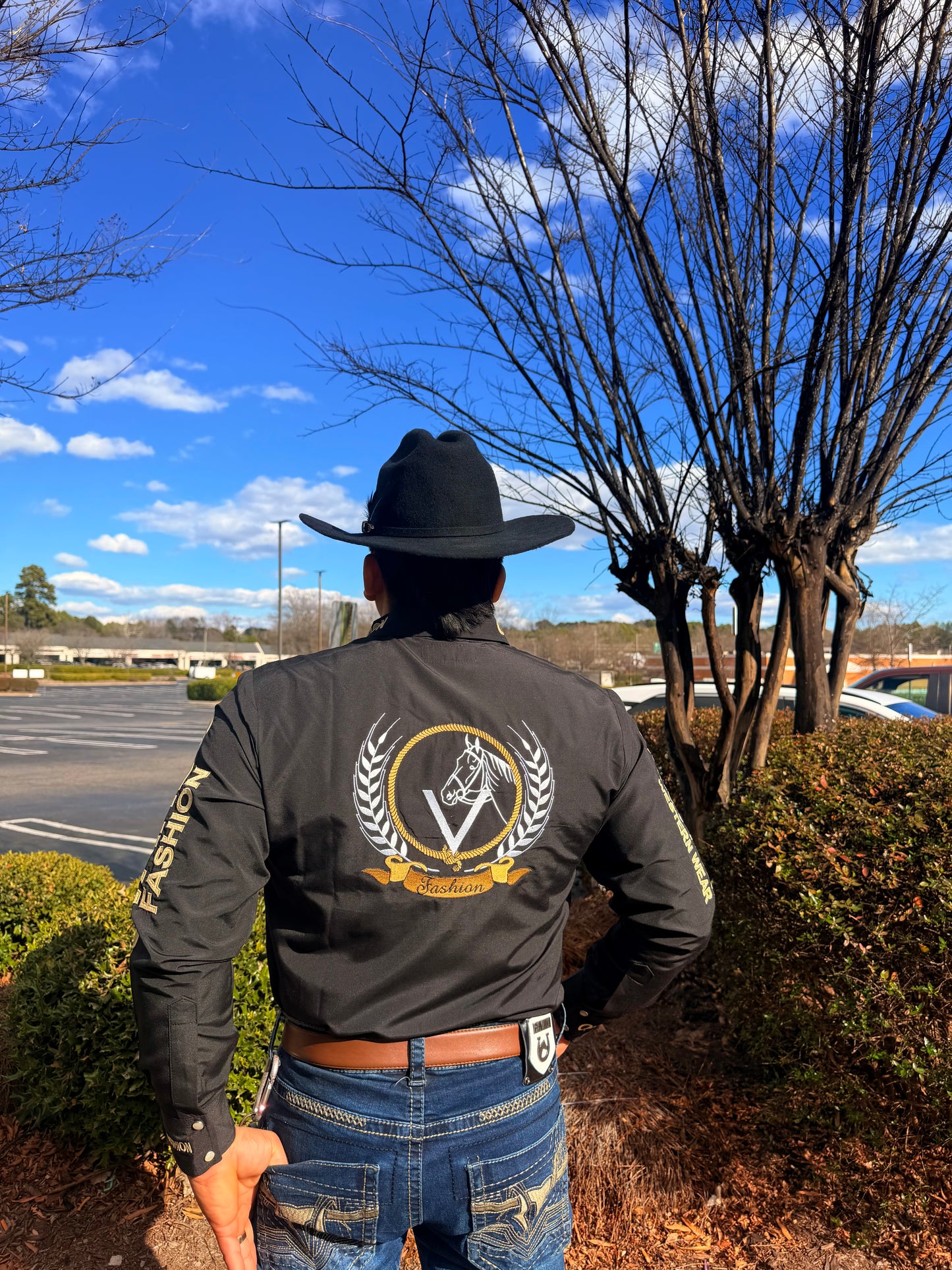 Moda OV Hombre Negro con Oro