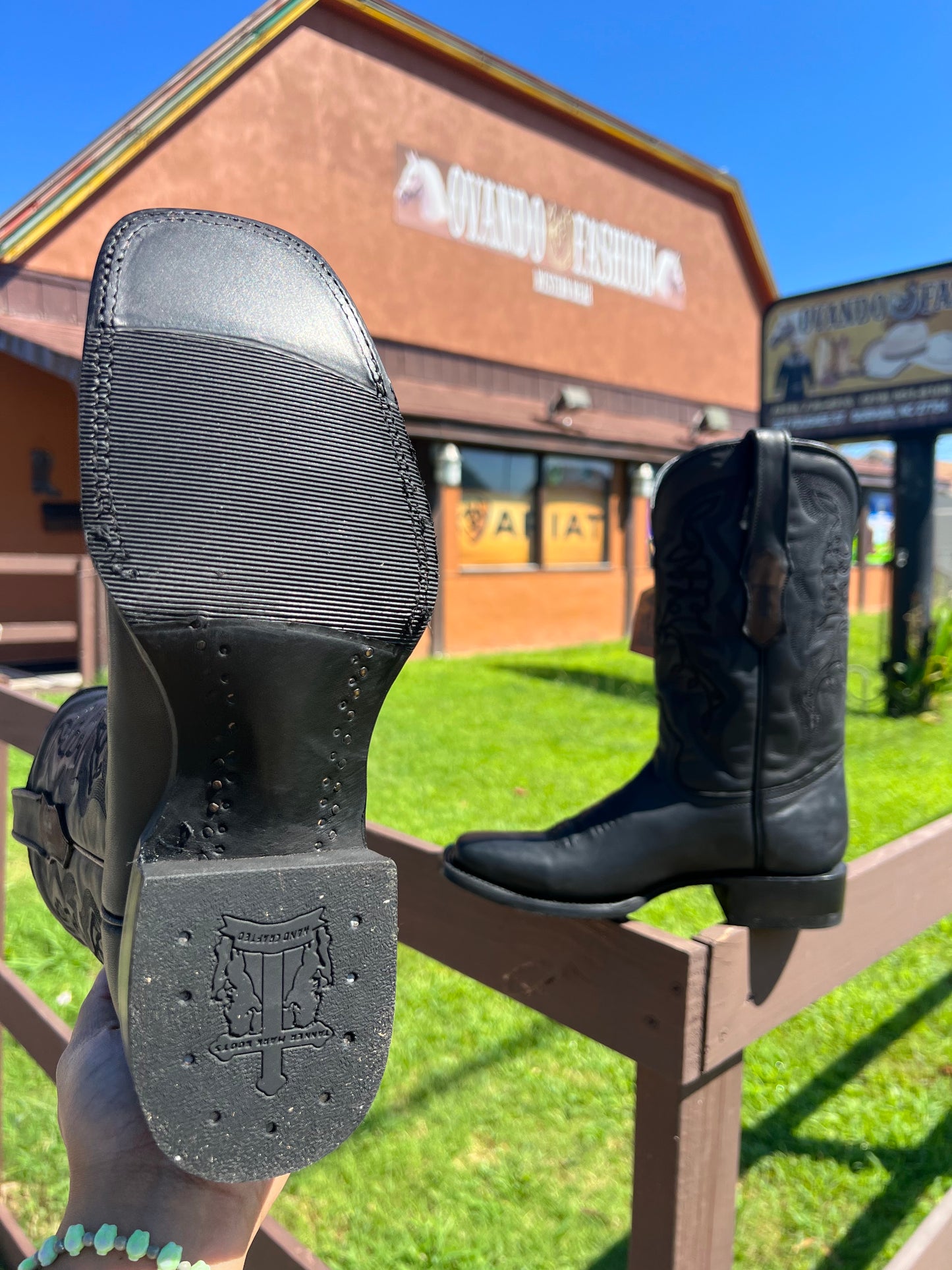 Botas Galope Negras con Punta Cuadrada Ancha para Hombre con Suela Híbrida