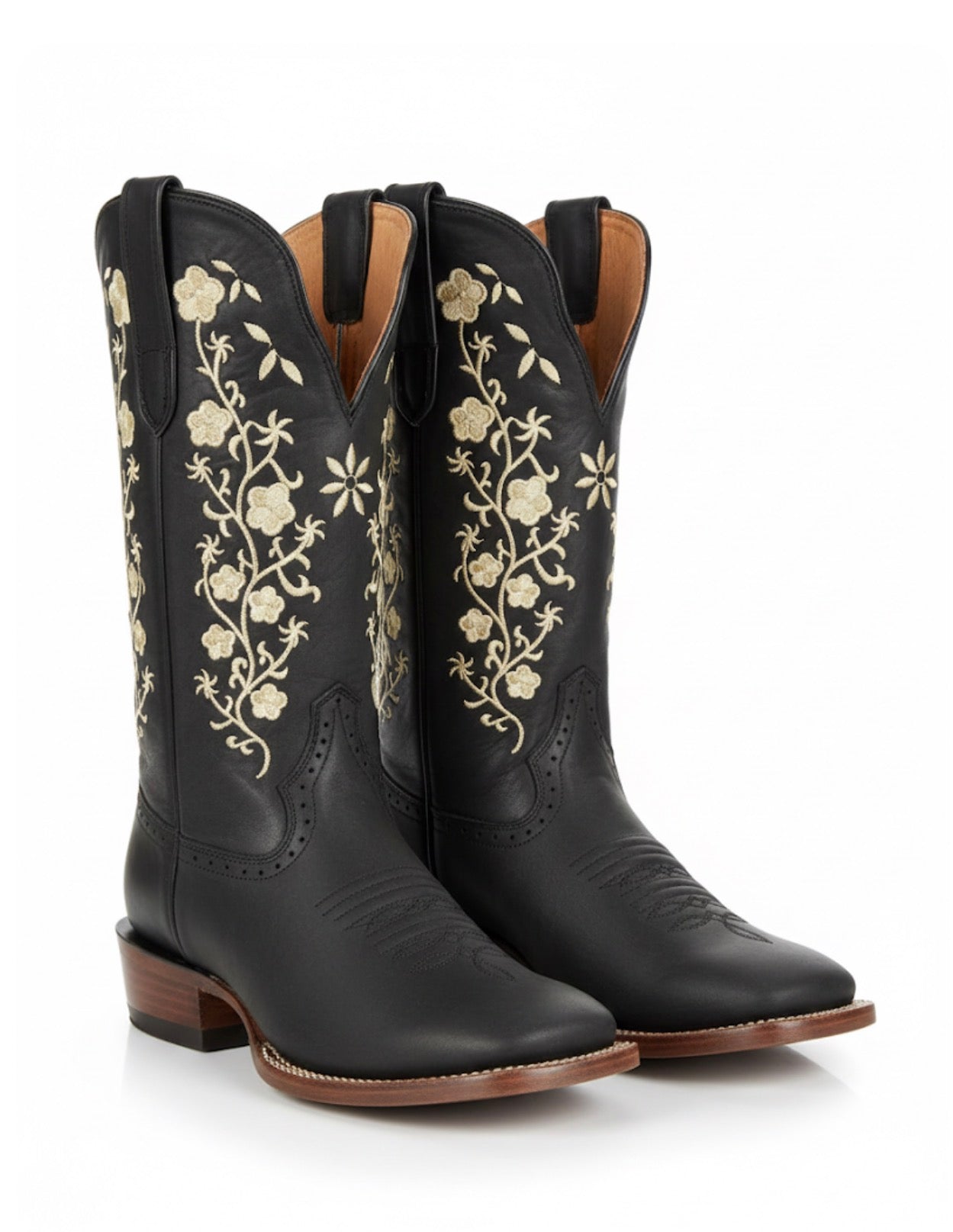 Negro con bordado floral vintage